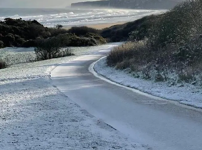 Newts Place - Part Of The The Bay Village With Pool, Gym And Direct Access, Pub, Restaurant, Tennis And Meadows Walks *