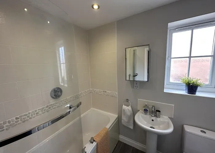 Newts Place - Part Of The The Bay Village With Pool, Gym And Direct Access, Pub, Restaurant, Tennis And Meadows Walks Filey