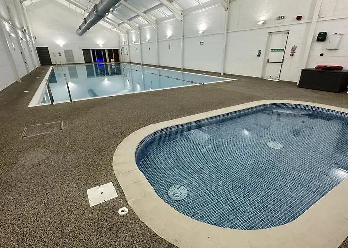 Newts Place - Part Of The The Bay Village With Pool, Gym And Direct Access, Pub, Restaurant, Tennis And Meadows Walks * Filey