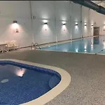 Newts Place - Part Of The The Bay Village With Pool, Gym And Direct Access, Pub, Restaurant, Tennis And Meadows Walks Holiday home Filey