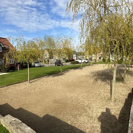 Newts Place - Part Of The The Bay Village With Pool, Gym And Direct Access, Pub, Restaurant, Tennis And Meadows Walks * Filey